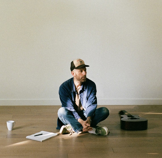 Mat Kearney Stirs Up Feelings of Melancholy on New Single 'Drowning in Nostalgia'