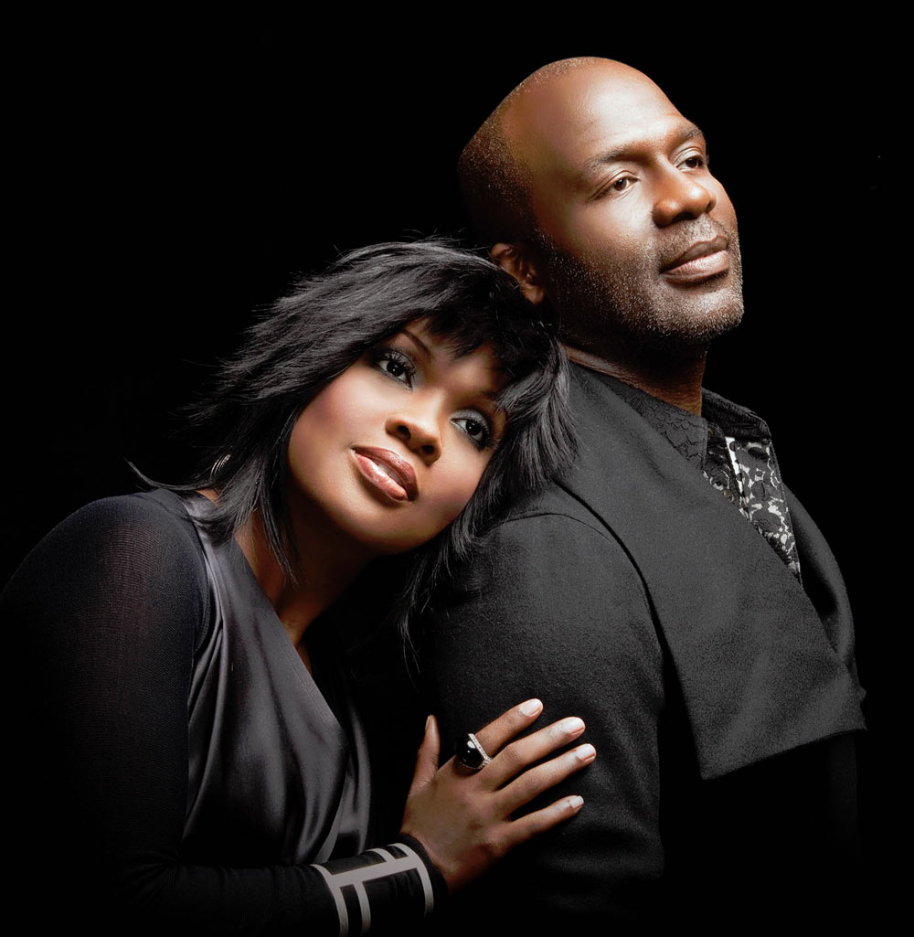 http://www.jesusfreakhideout.com/artists/full/bebeandcecewinans.jpg