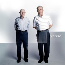 Twenty One Pilots, Vessel