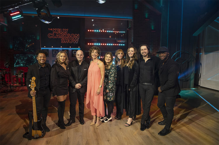 Amy Grant Appears on The Kelly Clarkson Show