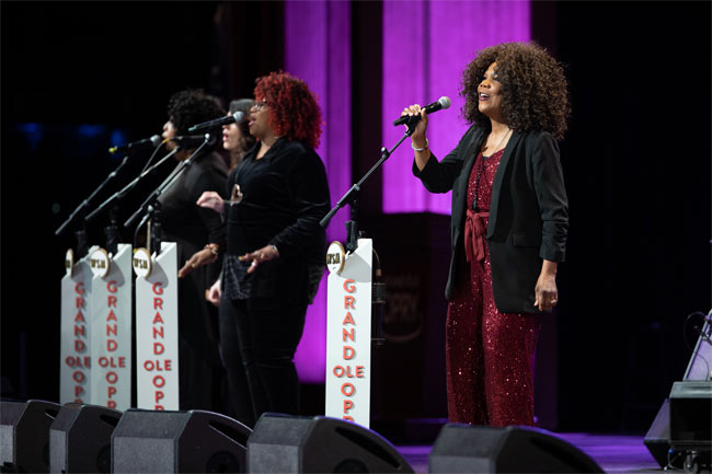 Lynda Randle Makes Grand Ole Opry Debut