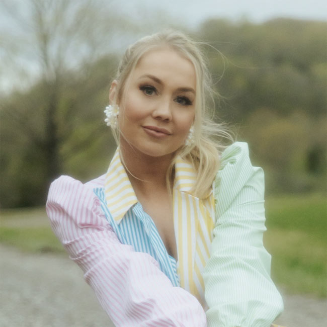 Country Music Star RaeLynn to Headline Unite for Life Festival