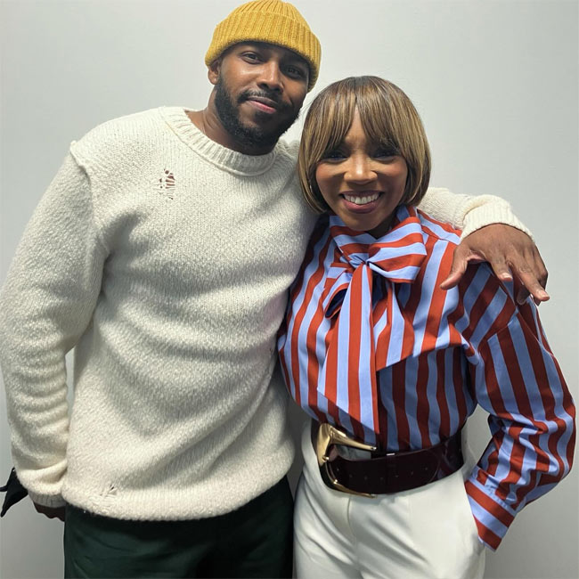 Darrel Walls Brings Easter Cheer in Chicago