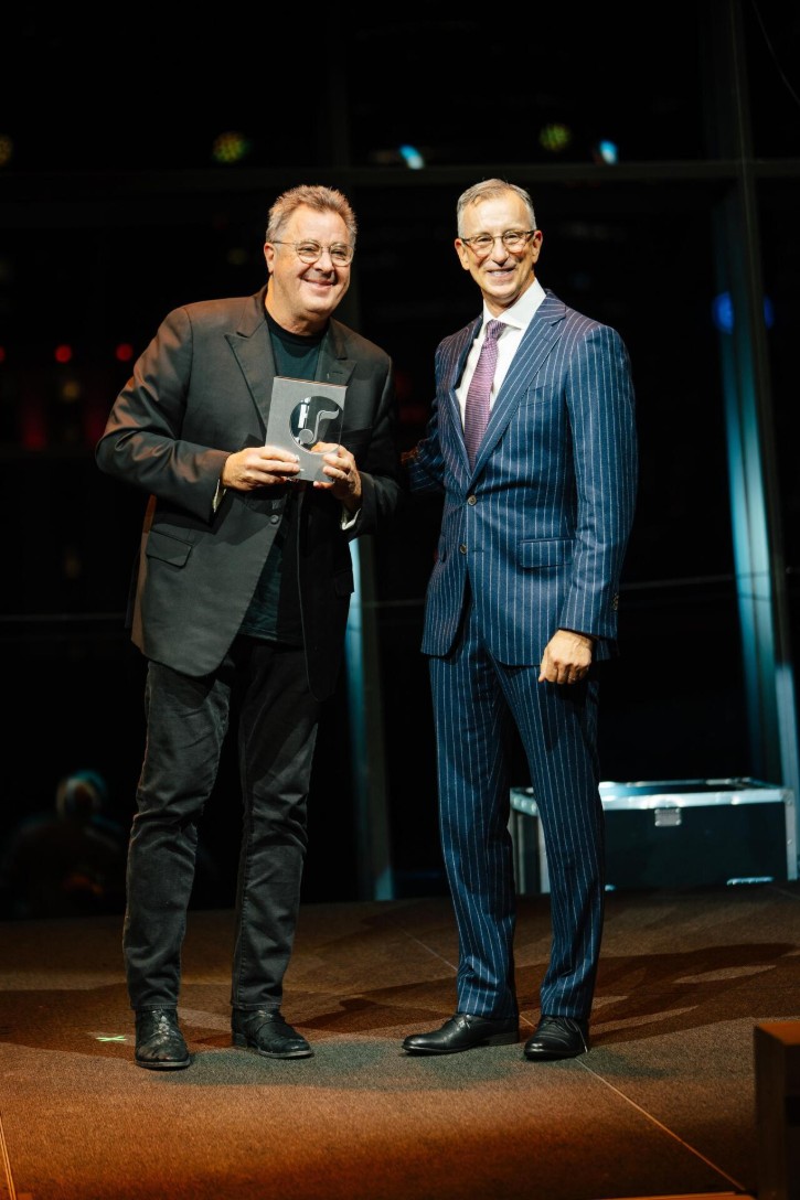 Vince Gill Wins Inaugural Legacy Songwriter Icon Award from NMPA
